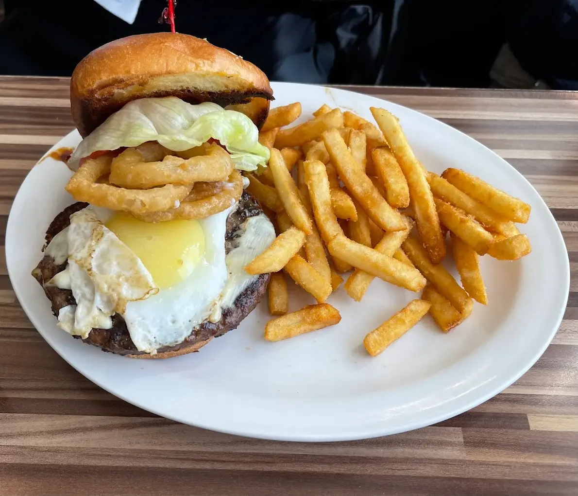 Family dining at Springs Garden Restaurant and Lounge Swift Current, SK